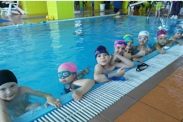 Фото 1 - бассейн для занятий плаванием с грудными детьми